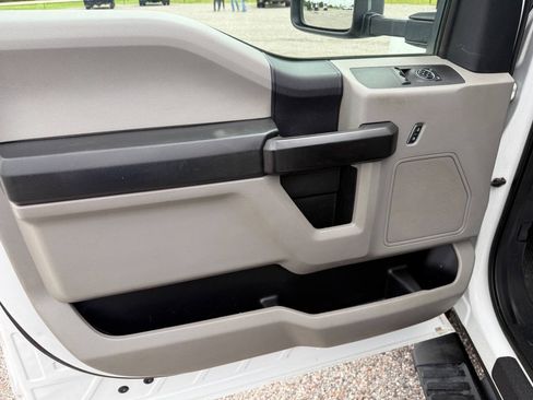 Used 2019 Ford F550 4x4 Regular Cab Super Duty image 14