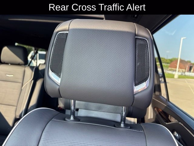 Certified 2024 Cadillac Escalade ESV Premium Luxury w/ Performance Package AWD/4WD image 18