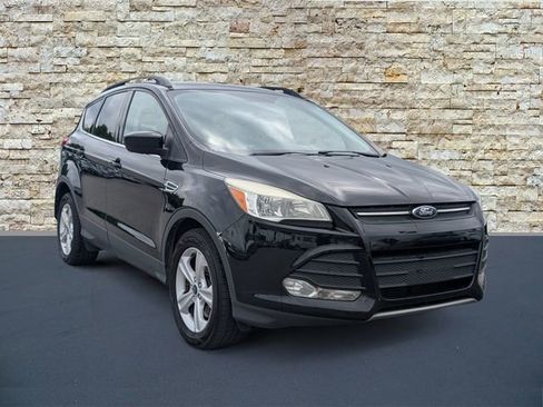 Used 2016 Ford Escape SE w/ SE Leather Comfort Package FWD image 1