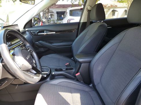 Certified 2022 Kia Seltos S image 18