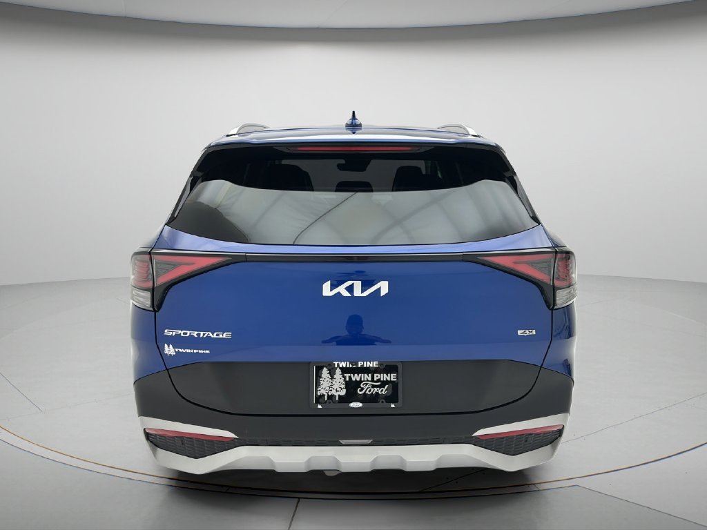 Used 2024 Kia Sportage EX AWD/4WD image 7