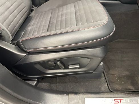 Certified 2025 Ford Explorer ST-Line w/ ST-Line Street Pack image 17