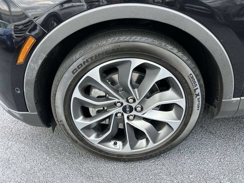 Used 2023 Lincoln Nautilus Reserve w/ Equipment Group 201A AWD/4WD image 16