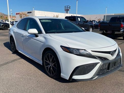 Used 2023 Toyota Camry SE w/ Protection Package (Q2) (TMS) FWD image 5