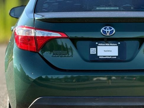 Used 2015 Toyota Corolla LE FWD image 13
