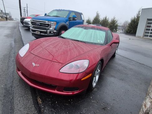 Used 2007 Chevrolet Corvette Coupe w/ Preferred Equipment Group image 3