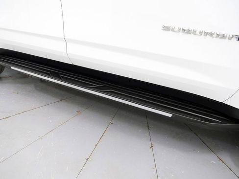 Used 2023 Chevrolet Suburban Premier image 34