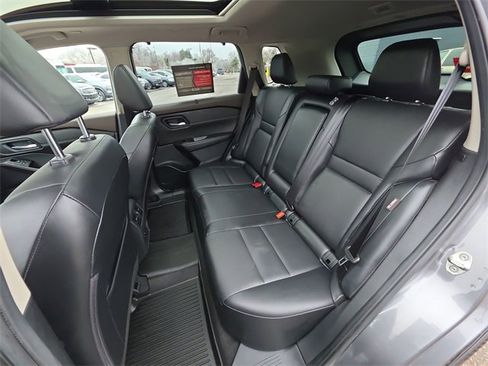 Certified 2022 Nissan Rogue SV w/ SV Premium Package image 23