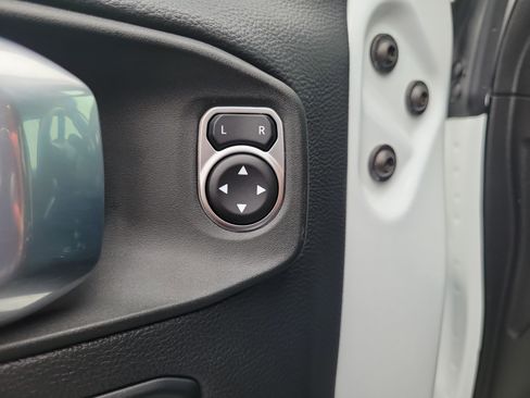 Used 2022 Jeep Gladiator Overland w/ Cold Weather Group image 21