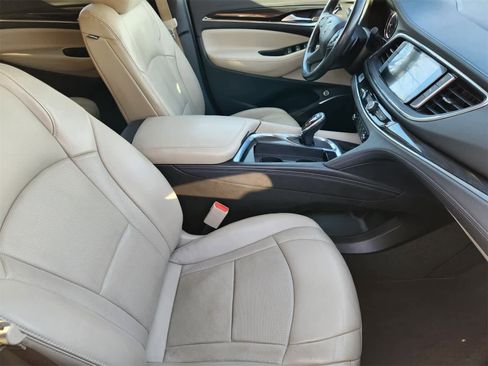 Used 2018 Buick Enclave Essence image 14