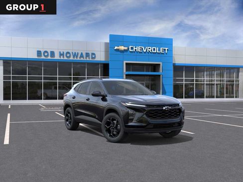 New 2026 Chevrolet Trax LT w/ Midnight Edition FWD image 1