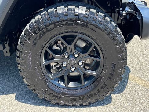 Used 2024 Jeep Wrangler Unlimited Sport AWD/4WD image 29