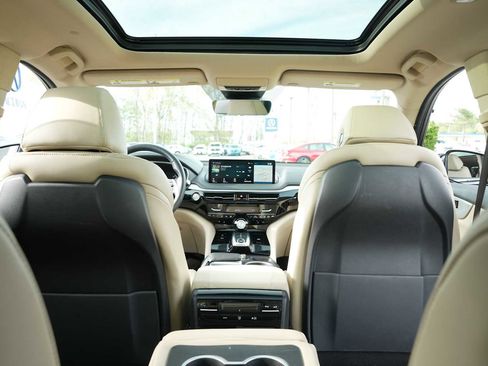 Certified 2024 Acura MDX SH-AWD w/ Technology Package image 34