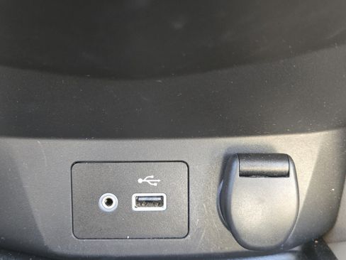 Used 2019 Nissan Rogue SL image 22