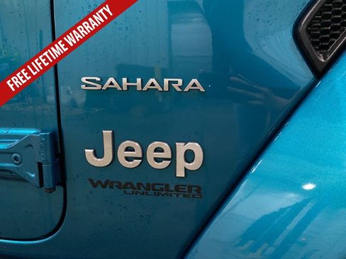 Used 2019 Jeep Wrangler Unlimited Sahara AWD/4WD image 21