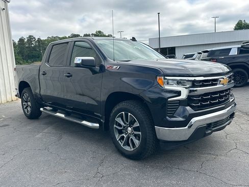 Used 2024 Chevrolet Silverado 1500 LT AWD/4WD image 4