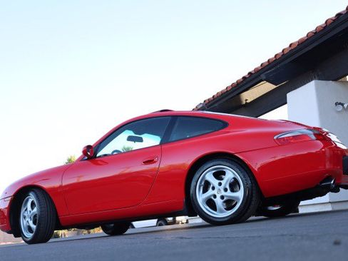 Used 2000 Porsche 911 Carrera RWD image 17