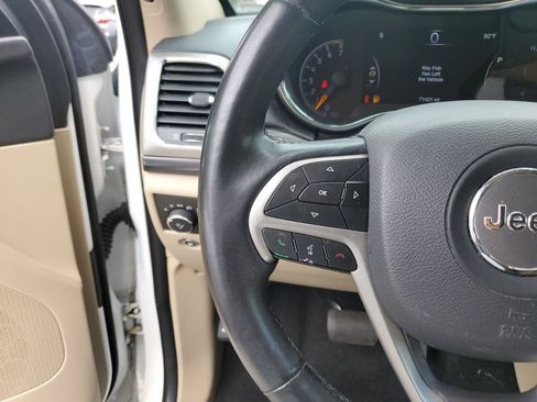 Used 2022 Jeep Grand Cherokee Laredo E w/ Security & Convenience Group AWD/4WD image 21