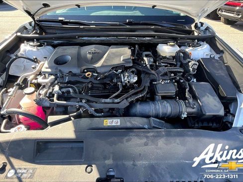 Used 2025 Toyota Camry SE image 21