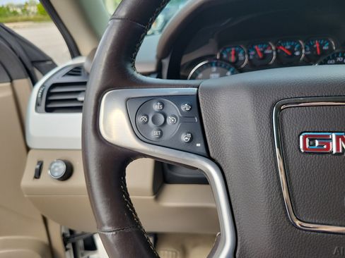 Used 2020 GMC Yukon XL SLT RWD image 21