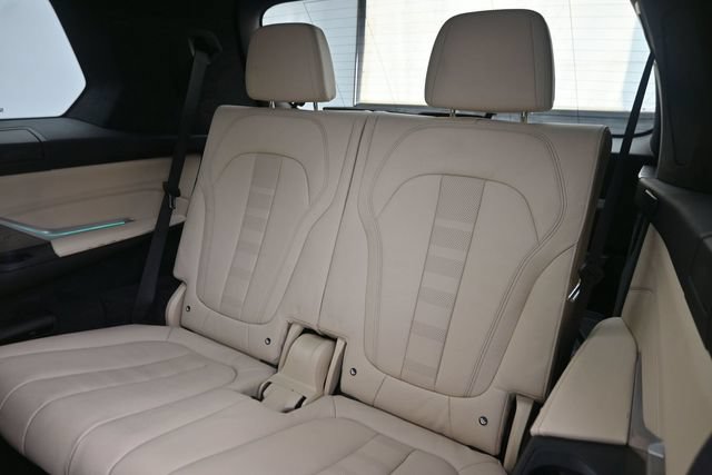 Used 2021 BMW X7 xDrive40i w/ M Sport Package AWD/4WD image 20