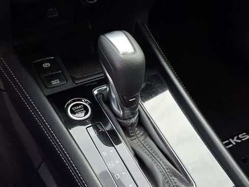 Used 2024 Nissan Kicks SV image 15