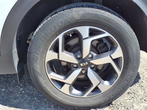 Used 2021 Kia Sportage LX image 9