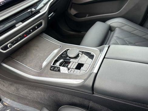 Used 2025 BMW X5 xDrive40i w/ Premium Package image 21