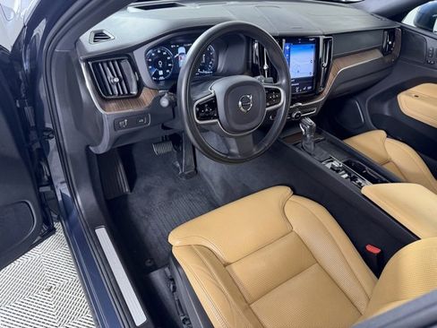 Used 2021 Volvo XC60 T5 Inscription image 10