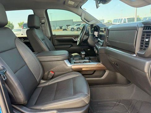 Used 2023 Chevrolet Silverado 1500 RST w/ Convenience Package II image 3