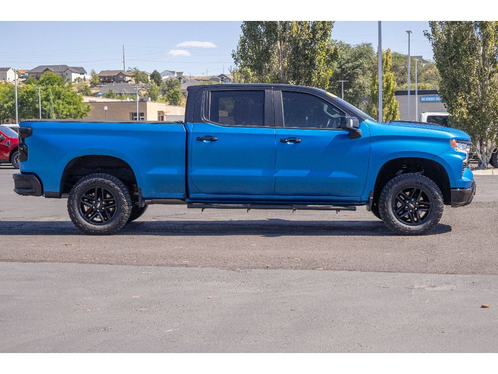 Used 2024 Chevrolet Silverado 1500 LT Trail Boss w/ LT Trail Boss Premium Package AWD/4WD image 2