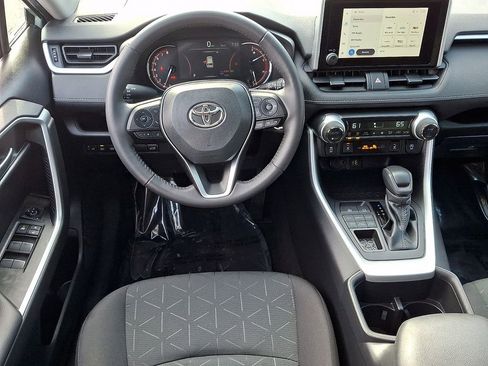 Used 2023 Toyota RAV4 XLE w/ Convenience Package image 12