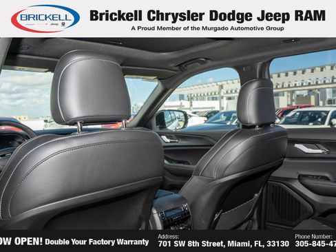 New 2025 Jeep Grand Cherokee L Altitude image 19