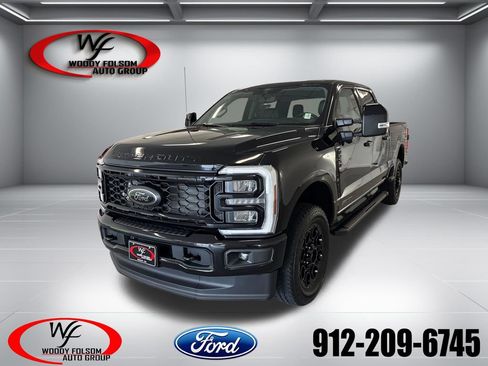 New 2026 Ford F250 Lariat w/ Black Appearance Package AWD/4WD image 1