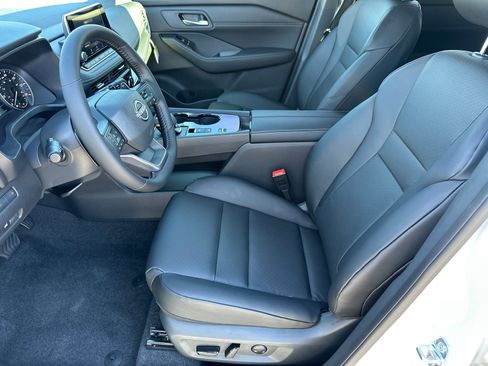 New 2026 Nissan Rogue SV w/ SV Premium Package image 9