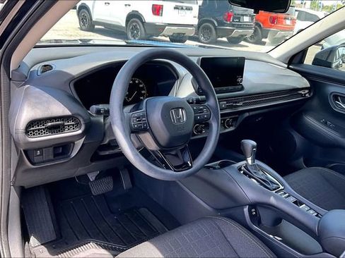 Certified 2025 Honda HR-V LX image 14