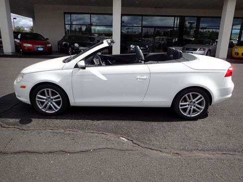 Used 2009 Volkswagen Eos Lux image 10