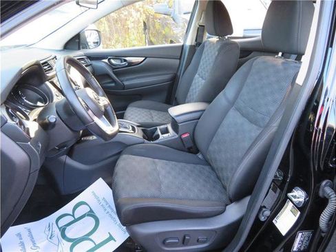 Used 2019 Nissan Rogue Sport SV w/ Technology Package image 21