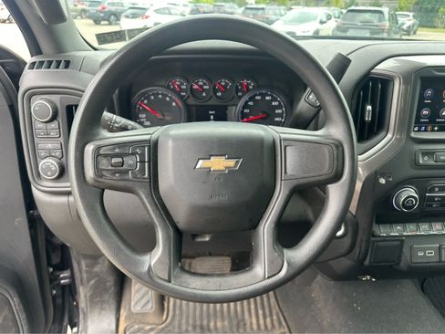 Used 2023 Chevrolet Silverado 1500 Custom AWD/4WD image 11