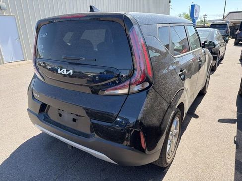 Used 2023 Kia Soul LX w/ Option Group 015 image 2