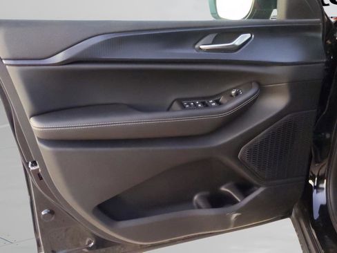 New 2025 Jeep Grand Cherokee Altitude RWD image 29