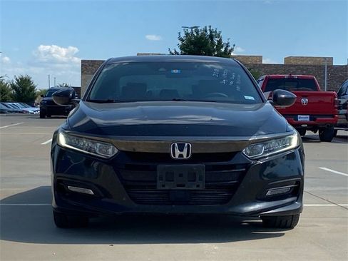 Used 2018 Honda Accord Sport image 2