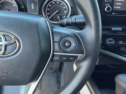 Used 2022 Toyota Camry LE image 24