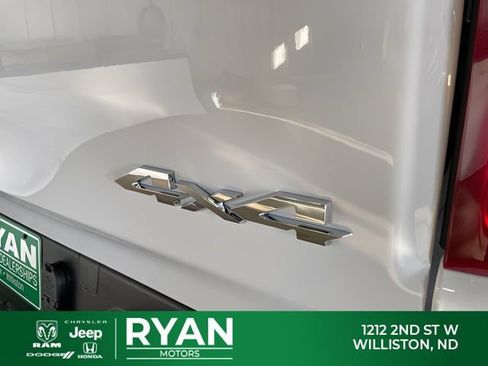 New 2026 RAM 1500 Big Horn AWD/4WD image 12