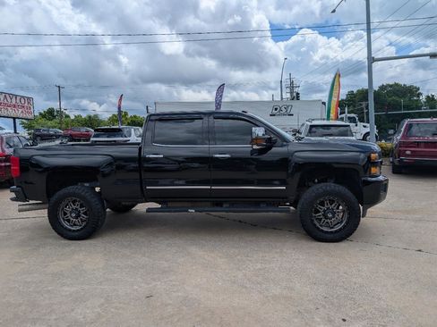 Used 2016 Chevrolet Silverado 2500 LTZ w/ Duramax Plus Package AWD/4WD image 6