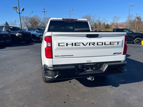 Used 2024 Chevrolet Silverado 1500 ZR2 image 4