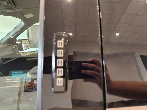 Used 2016 Ford F150 XLT w/ Equipment Group 302A Luxury AWD/4WD image 11