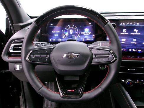 Used 2024 Chevrolet Traverse RS AWD/4WD image 8