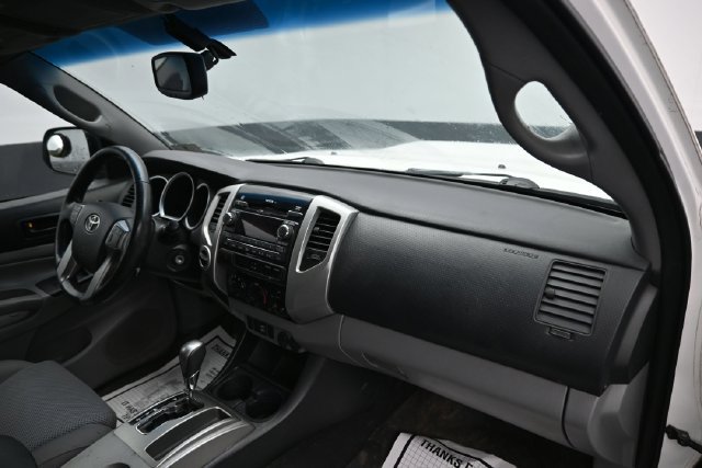 Used 2012 Toyota Tacoma 4x4 Double Cab w/ TRD Sport Pkg image 8