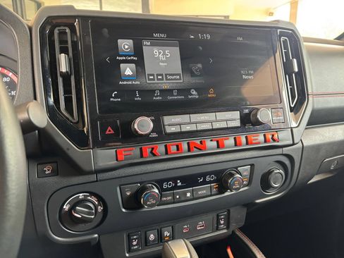 Used 2026 Nissan Frontier PRO-4X AWD/4WD image 17